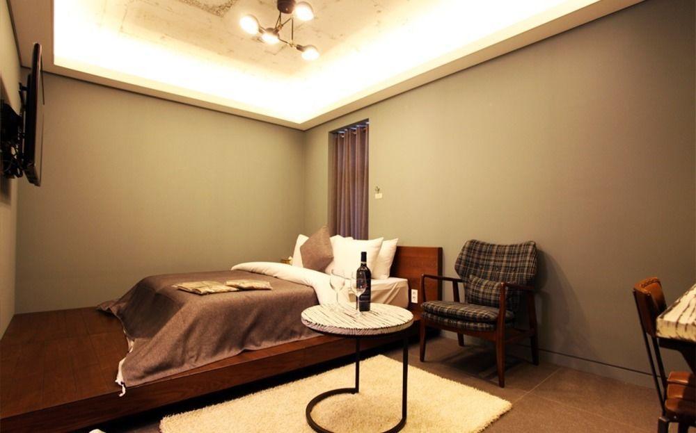 Hotel Myeongjak Chuncheon Esterno foto
