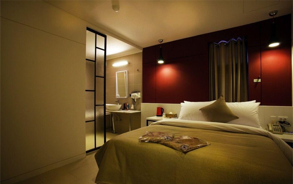 Hotel Myeongjak Chuncheon Esterno foto