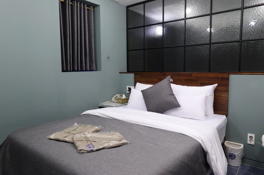 Hotel Myeongjak Chuncheon Esterno foto
